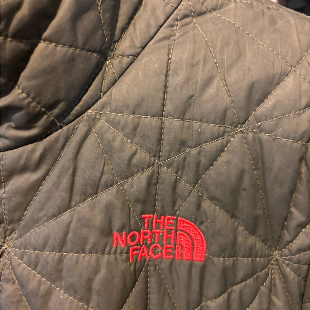 The North Face Olive Green Quilted Jacket with Red Logo - Picture 2 of 7